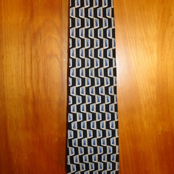 Efenzo Felini Rome Paris All Silk Men's tie - Picture 2 of 6